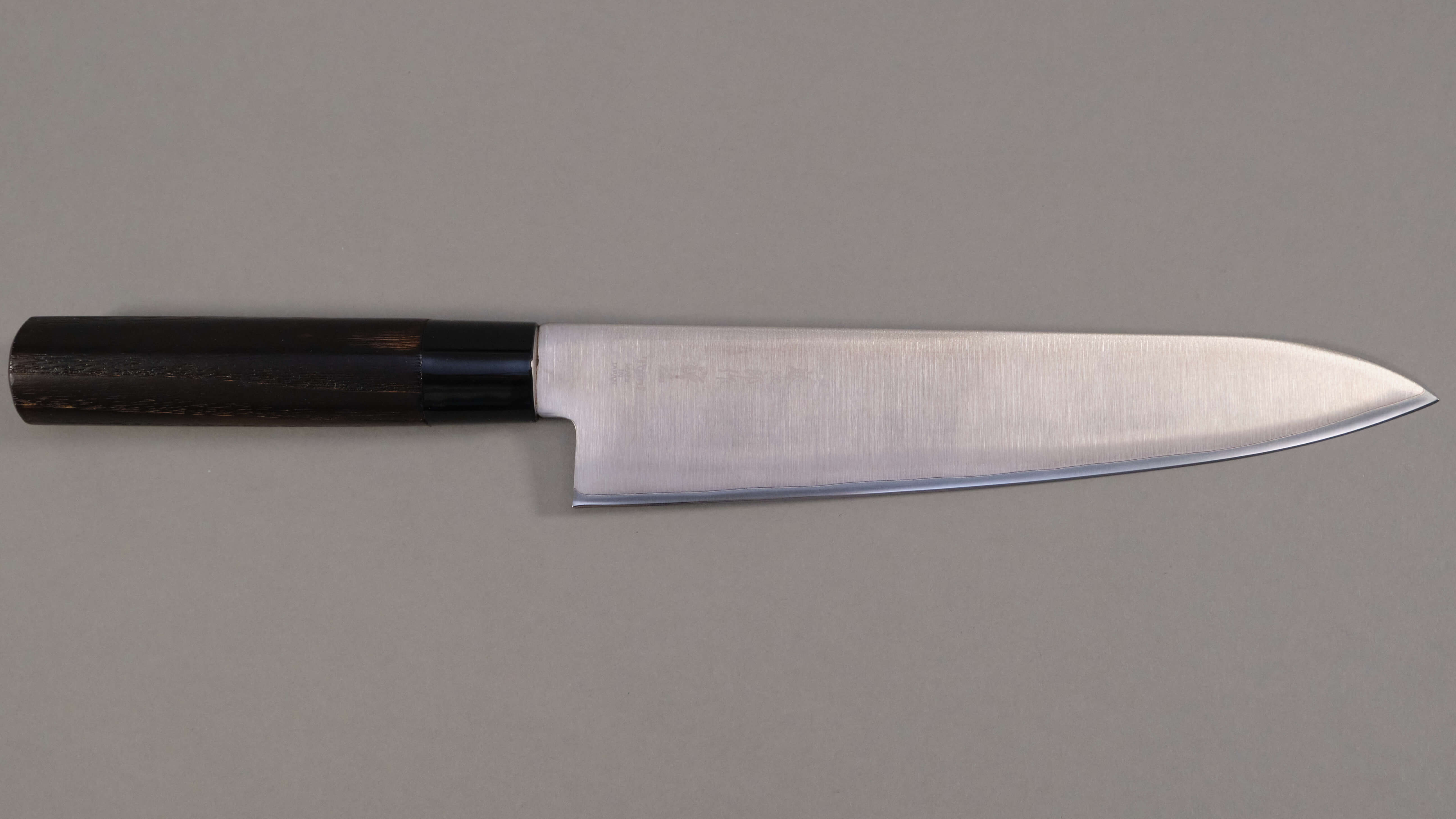 Couteau japonais Zen Black Tojiro Chef 24 cm