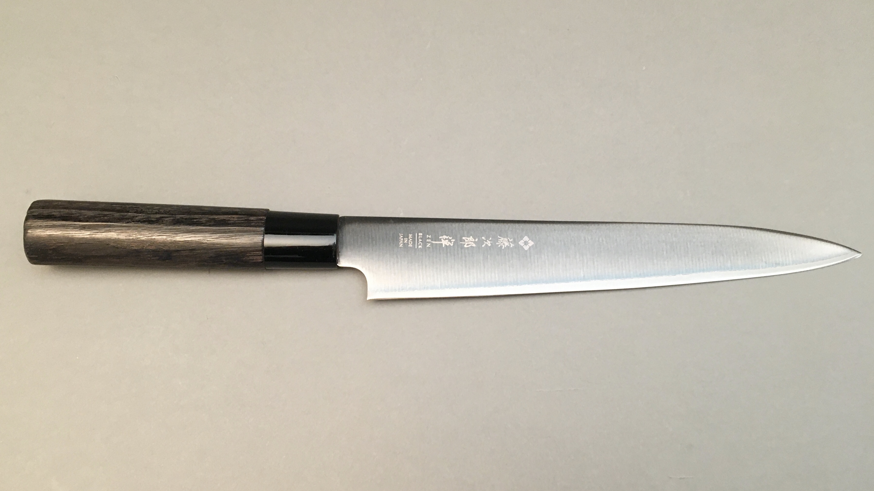 Couteau japonais Zen Black Tojiro Trancheur 21 cm